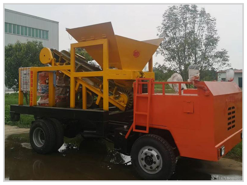 鉤臂式<a href=http://www.gztrolley.cn/show/diaozhuang/ target=_blank class=infotextkey>噴漿機(jī)</a>組800-600實(shí)體圖1.jpg